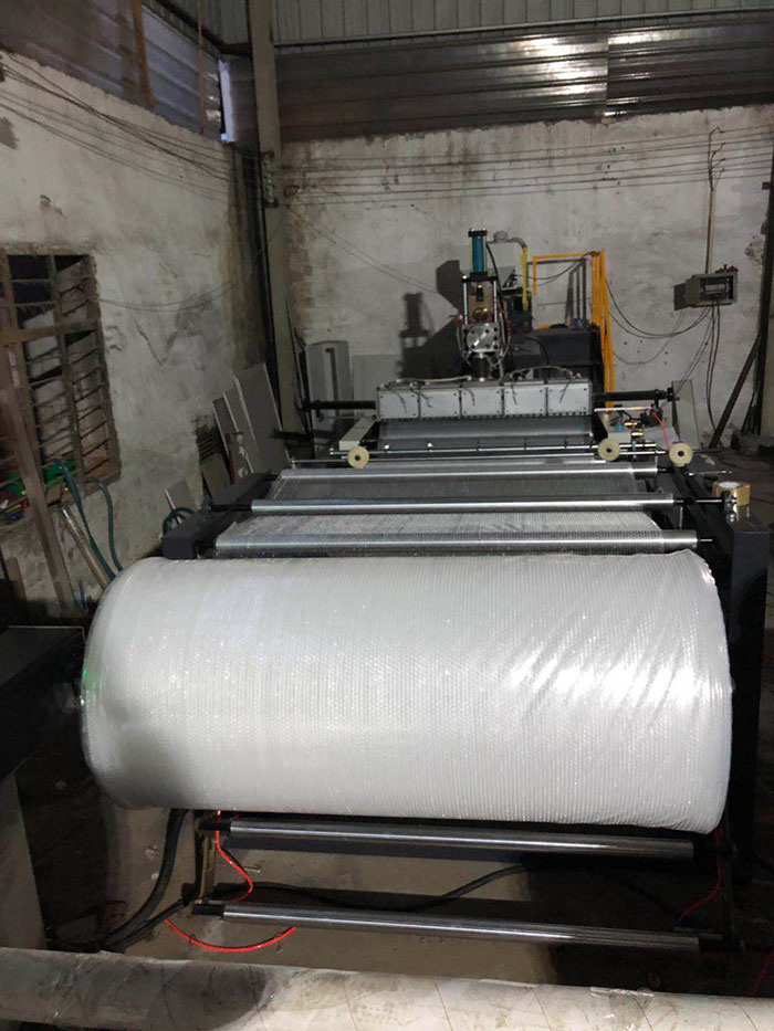 LSPE1600型全自動高速聚乙烯氣泡膜機(氣墊膜機)設備氣泡膜機器08
