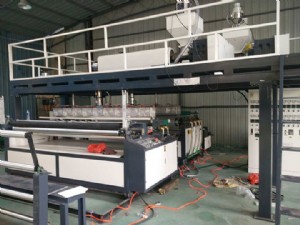 LSPE1800型四層復(fù)合氣泡膜機(jī)組珠光膜鍍鋁膜PE膜復(fù)合氣泡膜機(jī)